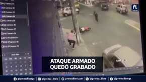Un ataque armado se registró en la colonia La Florida, zona 19 este martes 25 de marzo. Un hombre perdió la vida y otro resultó herido, según el informe de bomberos. Imágenes captadas por cámaras de videovigilancia muestran el momento de incidente.