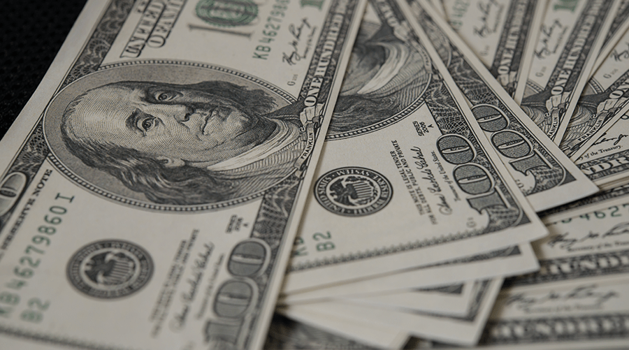 Banguat compra US$100 millones al mercado cambiario para mantener