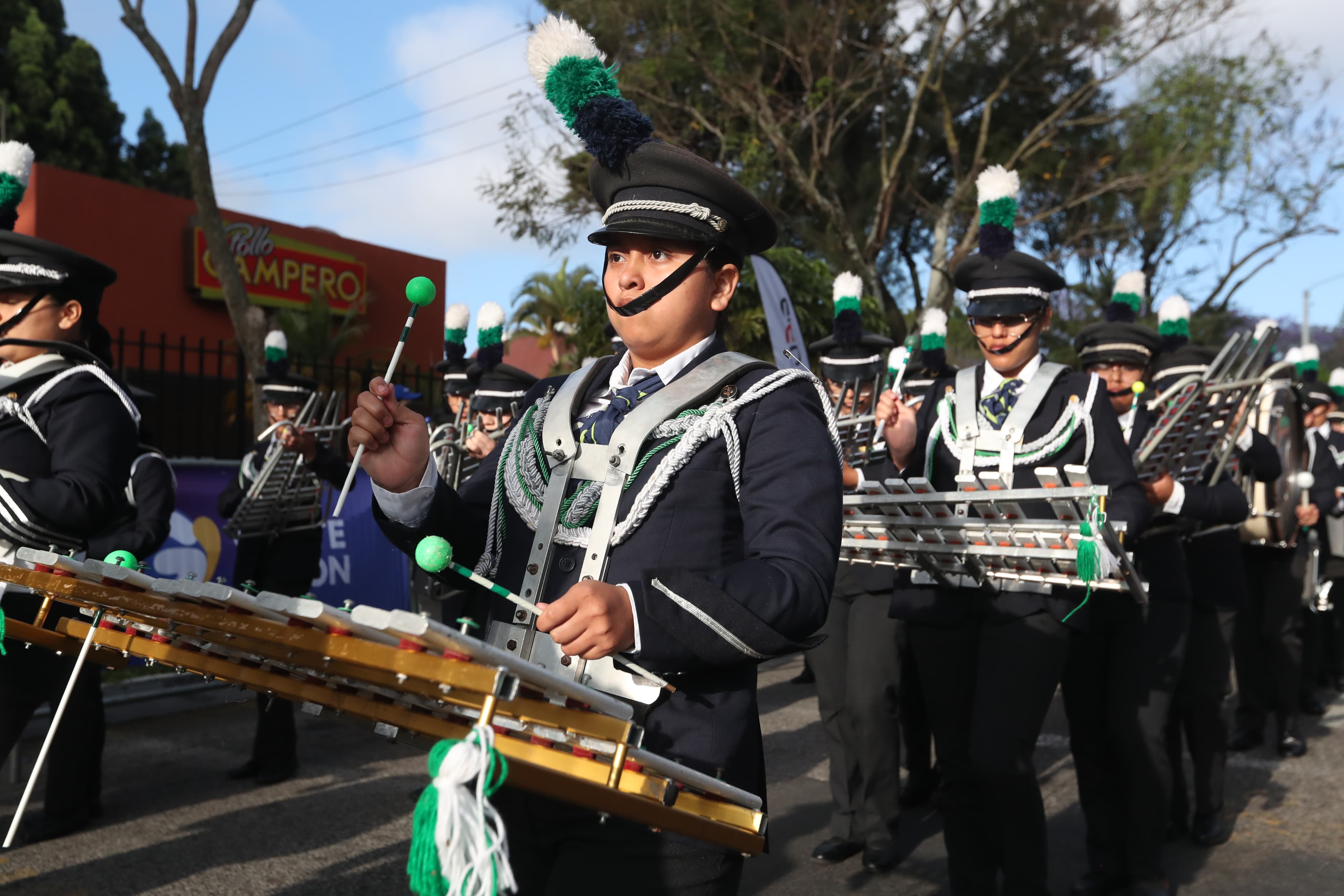 Prensa Libre apoya a estudiantes del país por medio de contenido educativo para los niveles de bachillerato y técnico, siendo parte del desarrollo formativo de más de mil jóvenes. El Instituto Tecnológico de Computación, es uno de los establecimientos que recibirán la suscripción educativa. (Foto Prensa Libre: María Reneé Barrientos Gaytan)