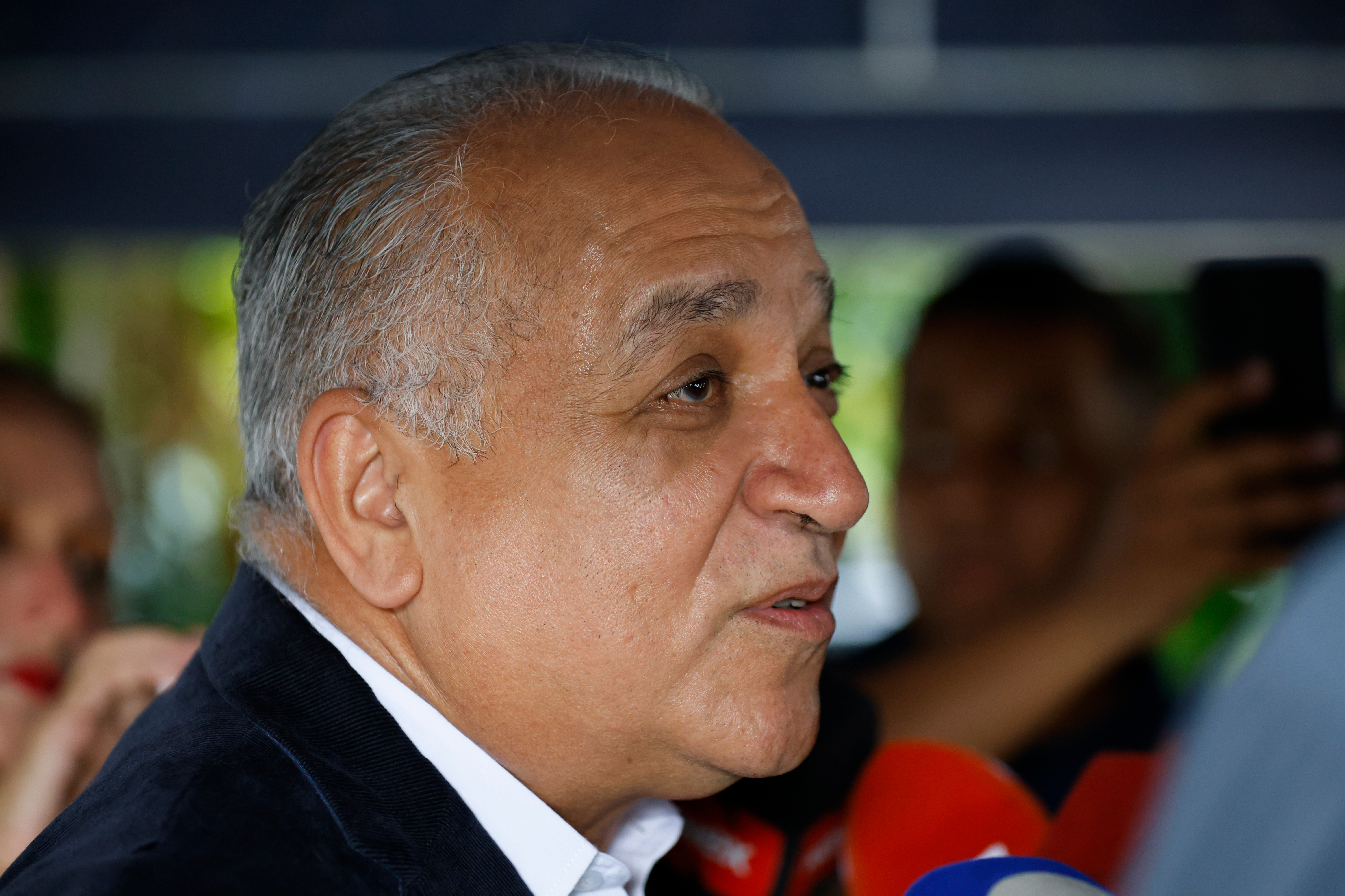 Panamá recibe alerta de Interpol contra el expresidente Martinelli antes de su salida a Nicaragua