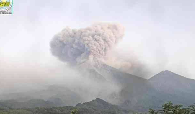 Mineduc suspende clases en cuatro municipios por la erupción del volcán de Fuego