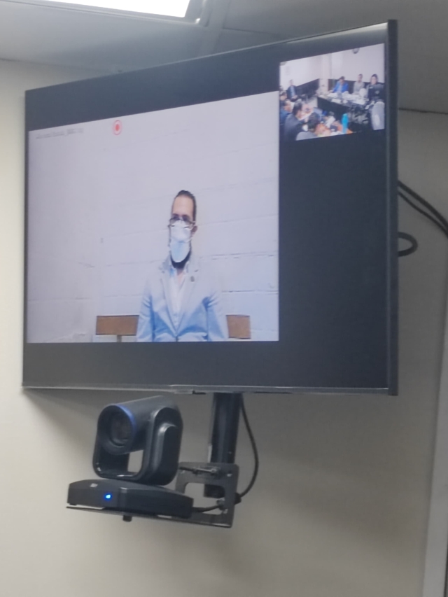 Audiencia de Kevin Malouf