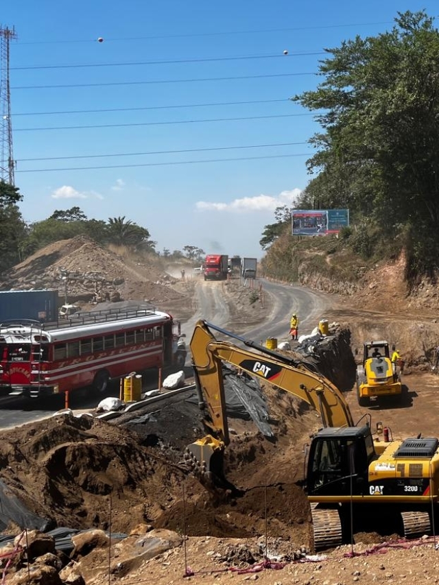 Trabajos en la autopista Palín-Escuintla