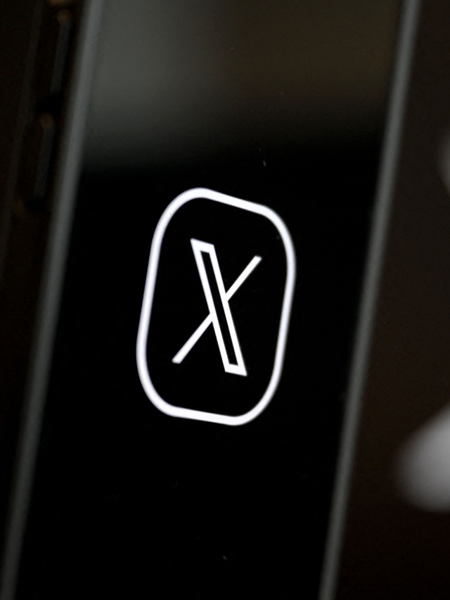 X Twitter