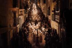 Penitents of the 'Cristo de la Buena Muerte' (Christ of the Good Death) brotherhood take part in their Holy Monday procession during Holy Week in the northwestern Spanish town of Zamora on March 15, 2025. Christian believers around the world mark the Holy Week of Easter in celebration of the crucifixion and resurrection of Jesus Christ. (Photo by CESAR MANSO / AFP)