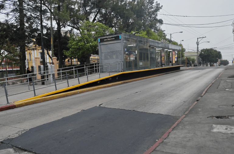 Transmetro closure