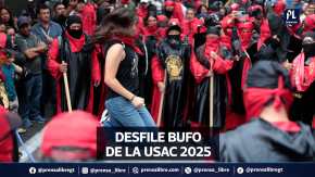 Estudiantes de la Universidad de San Carlos de Guatemala (Usac) realizan este viernes 11 de abril el tradicional desfile bufo como parte de la Huelga de Dolores 2025. Las carrozas hacen alusión a la situación que vive el país y critican las acciones de distintos funcionarios de Gobierno.