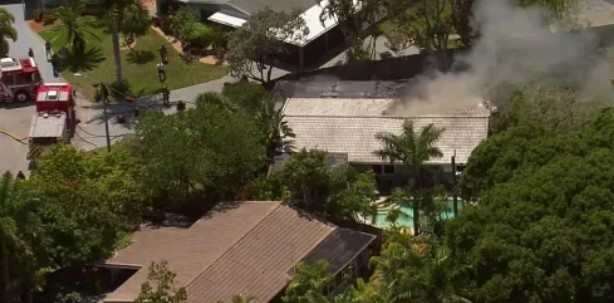 Photography that shows the fire of a house in Wilton Manors, Florida. (Free Press Photo: Taken from @JM3107)