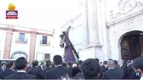 La procesión de Jesús de La Merced en procesión de La Reseña recorre la capital este Martes Santo, en este 15 de abril de 2025. El 18 de febrero de 1721 Jesús Nazareno de La Merced, fue declarado “protector y abogado de la ciudad de Guatemala, contra los terremotos, pestes, fuego, agua y demás calamidades temporales y espirituales que pueden sobrevenir”.
