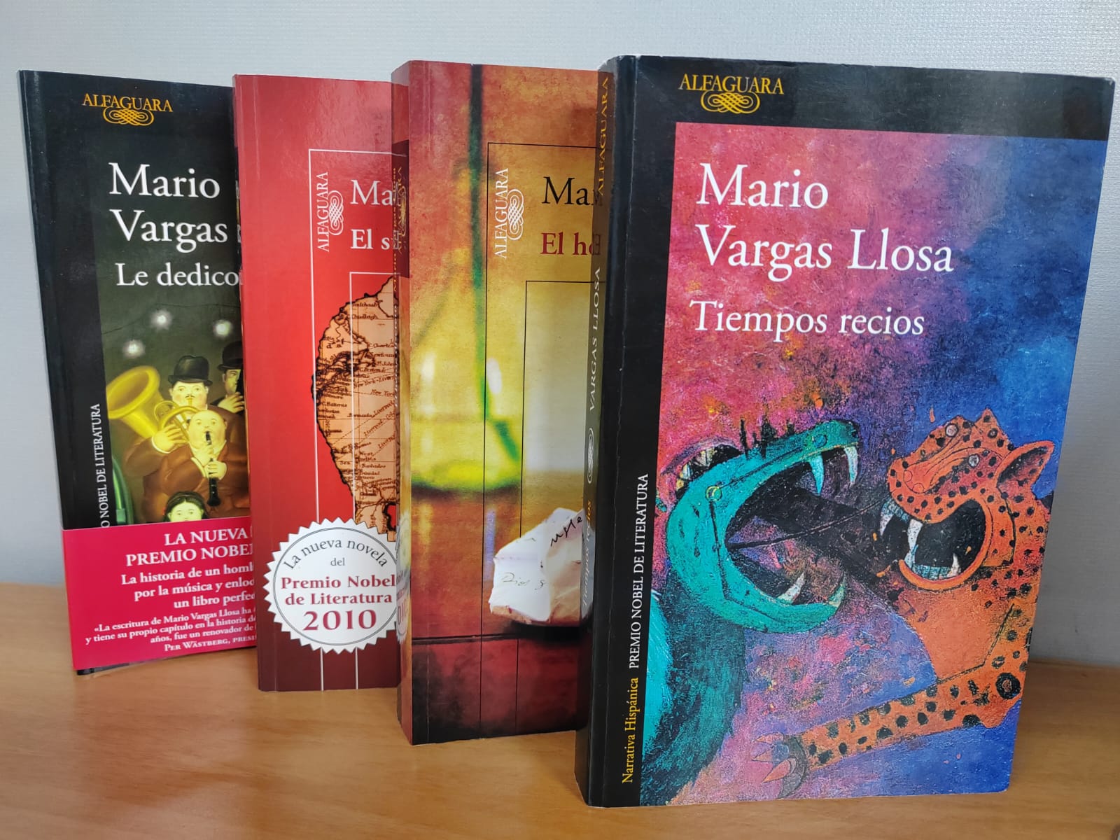 10 obras del peruano Mario Vargas Llosa (una de ellas habla de Guatemala)
