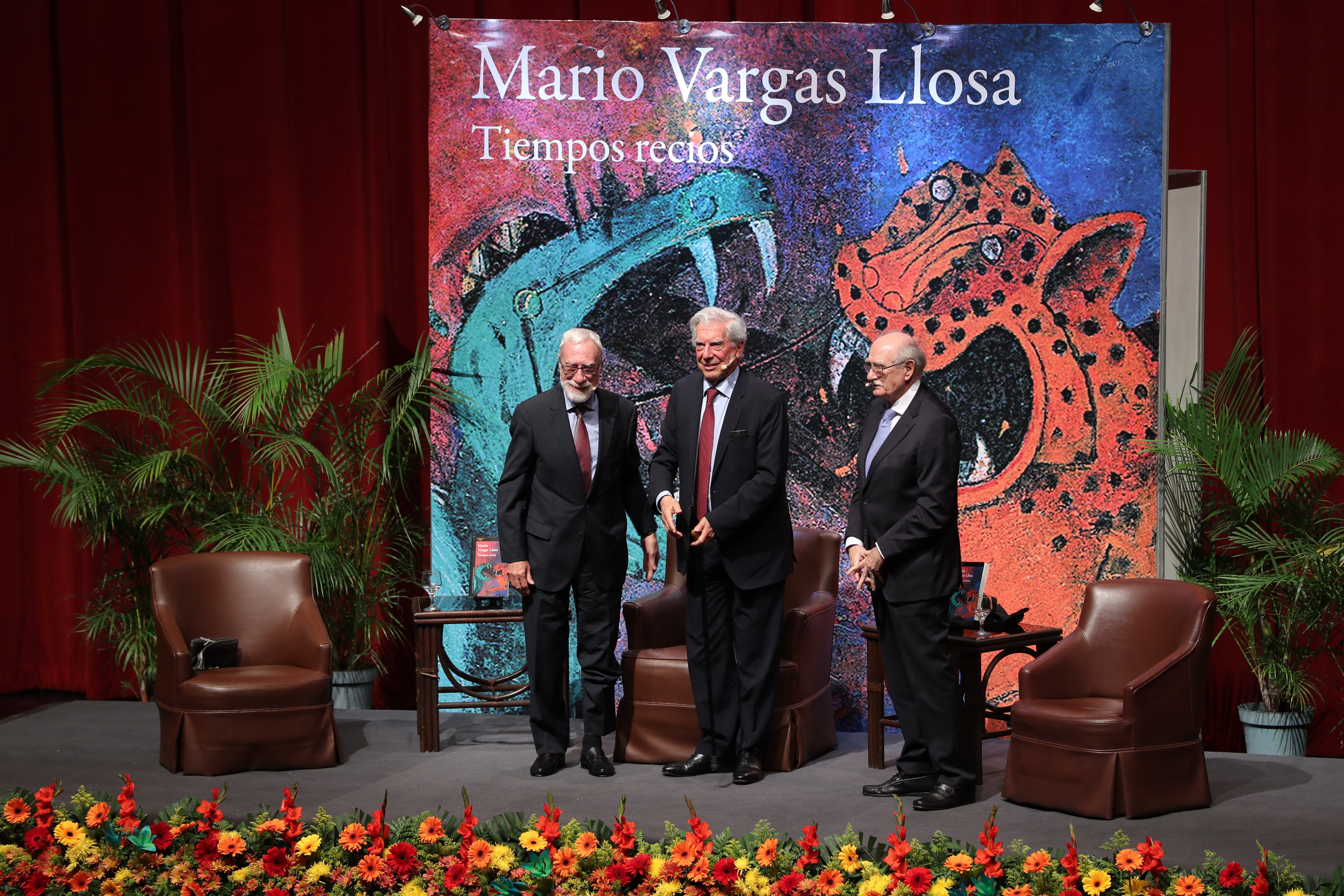El escritor peruano Mario Vargas Llosa, falleció a los 89 años en Lima rodeado de su familia, donde aún no se ha especificado su causa de muerte. (Foto Prensa Libre: Hemeroteca PL / Erick Ávila). 