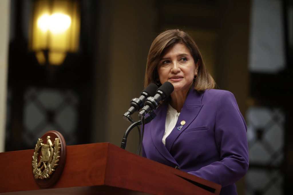 Vicepresidenta Karin Herrera