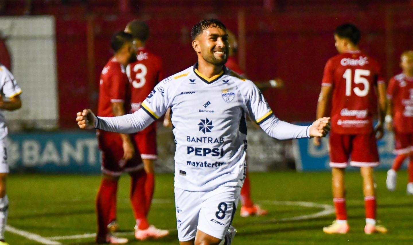 Yeltsin Delfino Álvarez was the scorer of Imperial Cobán.