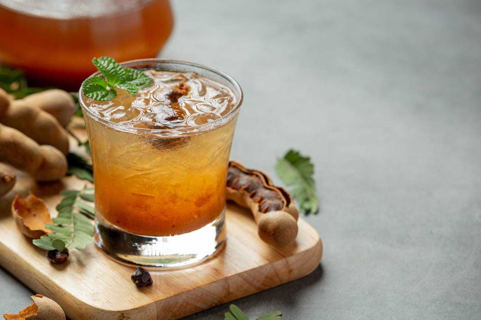 Cuáles son los beneficios del tamarindo y cómo preparar fresco con esta fruta
