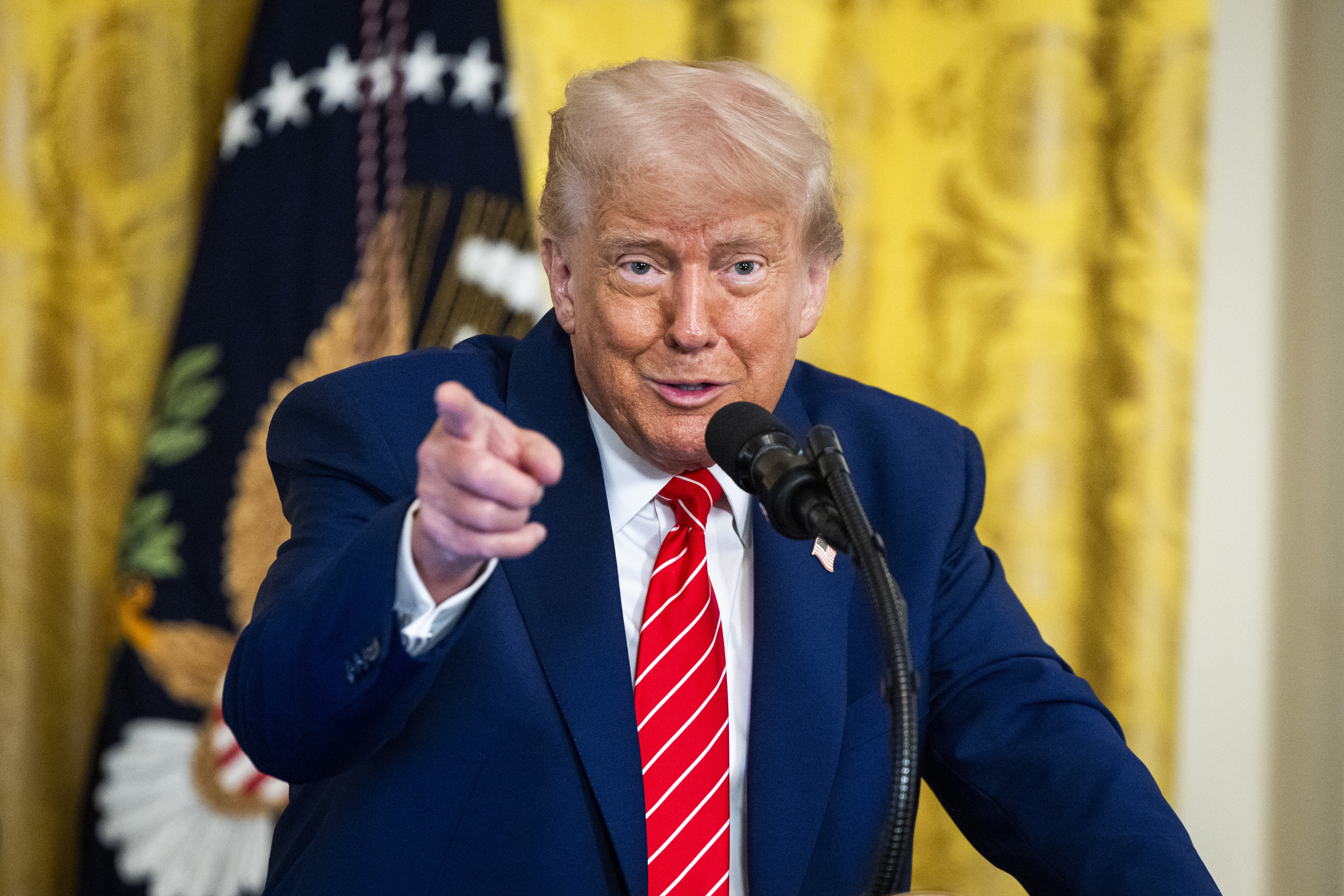Trump tacha de “asesinos” a migrantes ilegales y justifica las deportaciones masivas para evitar que EE. UU. sea una “nación de tercer mundo”