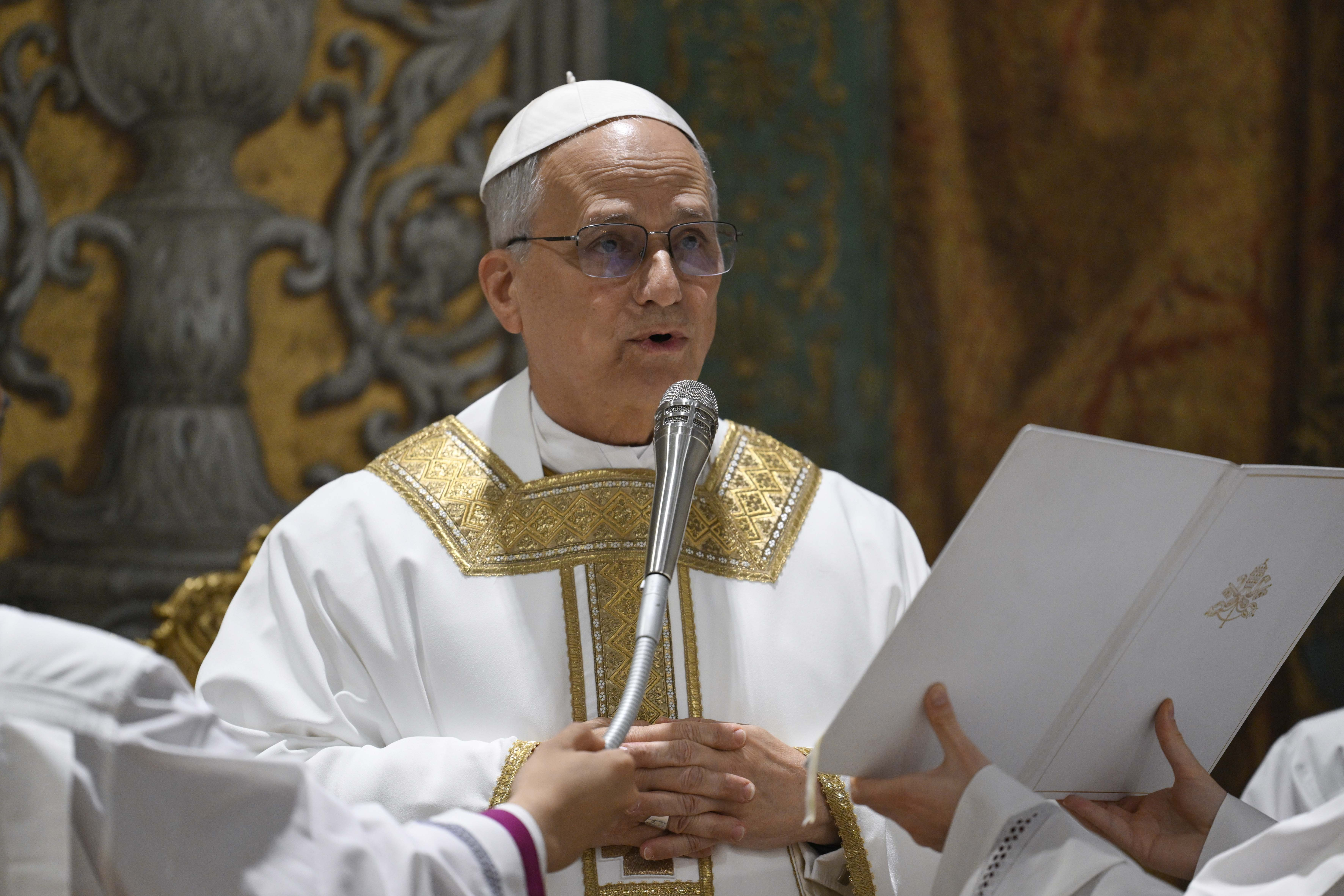 “Me has llamado a llevar una cruz”: León XIV oficia su primera misa como papa