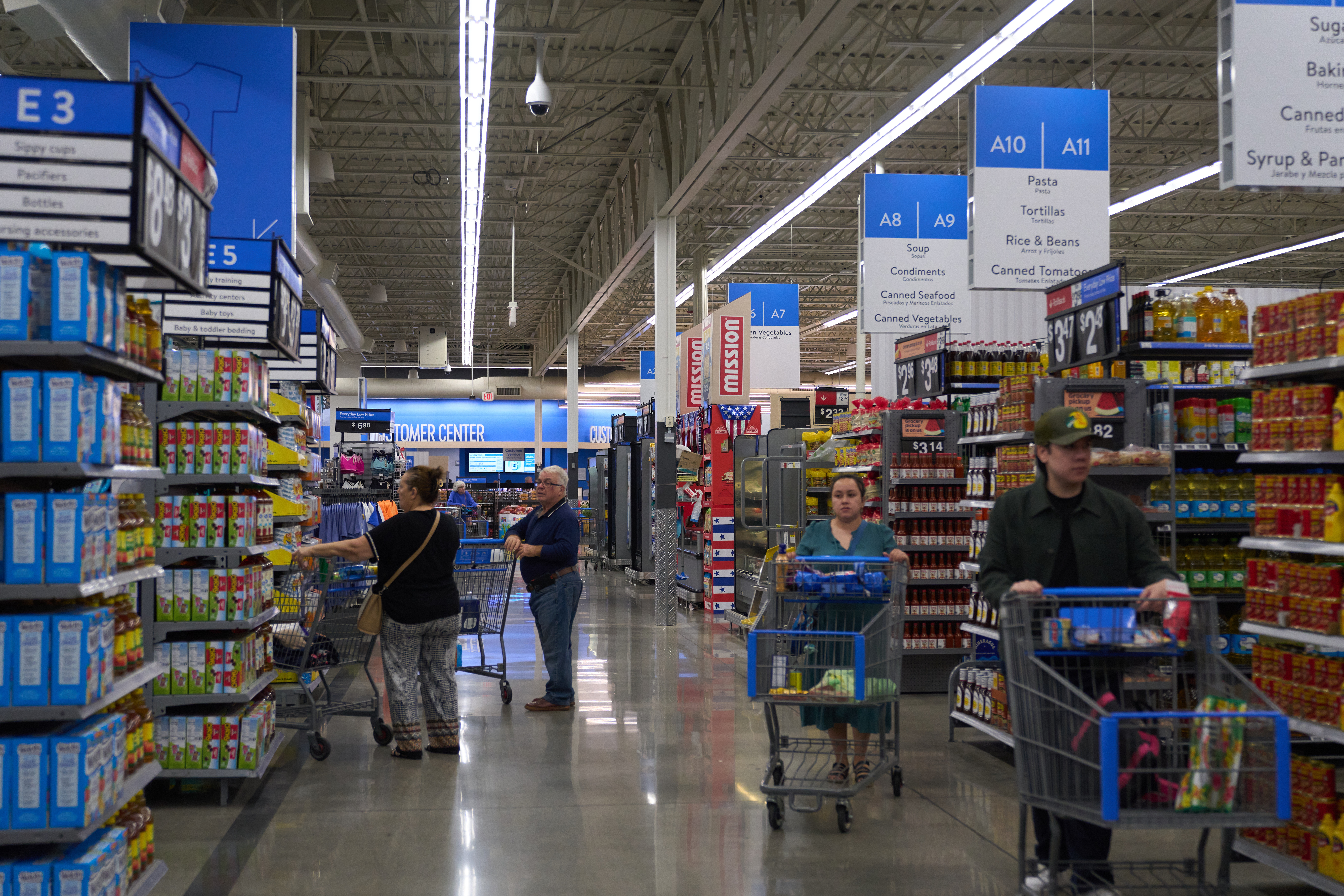 Walmart planea subir sus precios en Estados Unidos debido a los aranceles impuestos por Trump