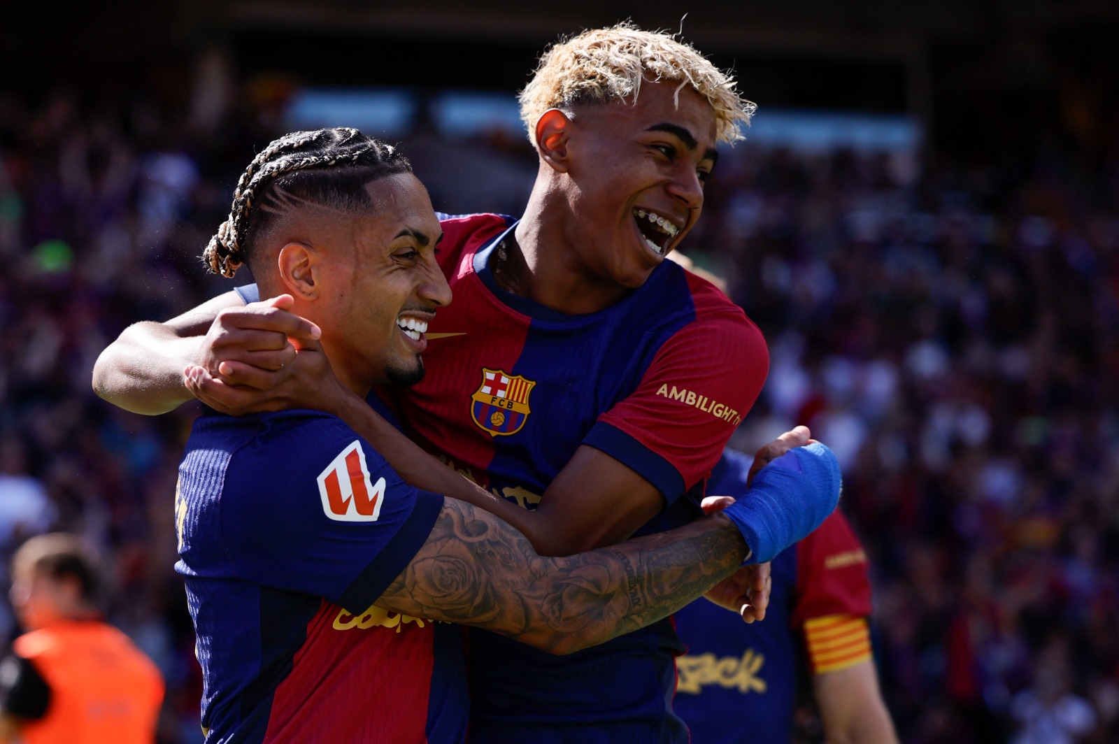 Remontada de película: Barcelona vence 4-3 al Real Madrid en un clásico inolvidable y acaricia LaLiga