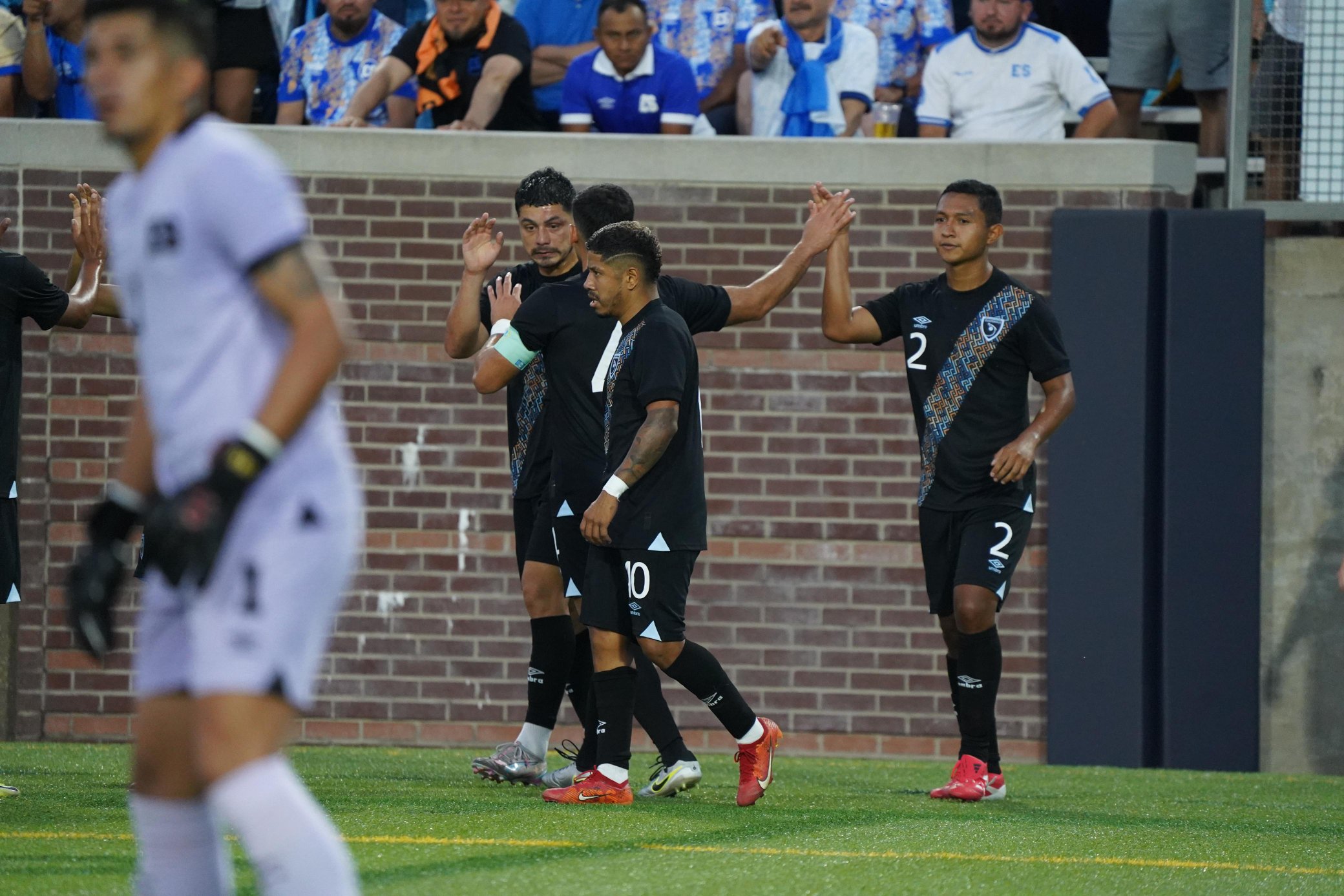 Guatemala y El Salvador empatan en un juego amistoso de alta tensión en Estados Unidos