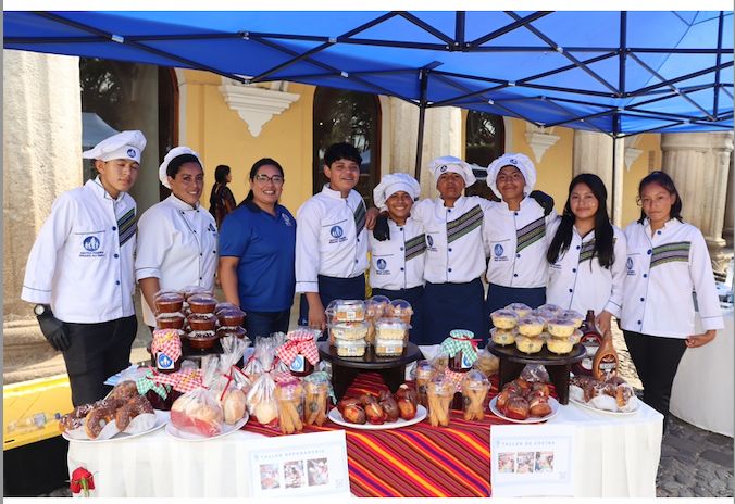 De Guatemala a Francia: taller de cocina fusiona sabores, platillos y culturas en una aventura gastronómica
