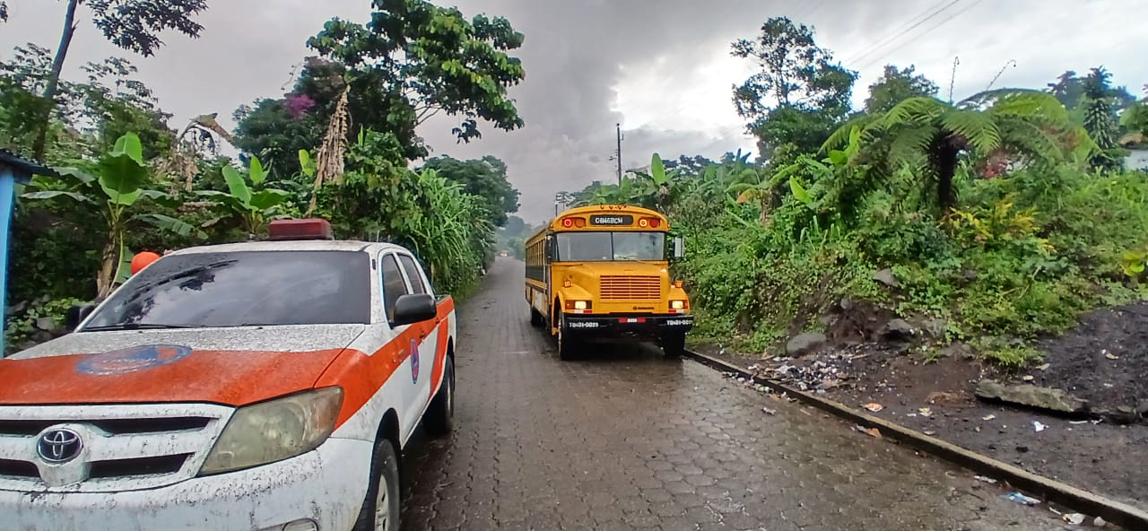 En vivo: evacúan poblados en Sacatepéquez y Chimaltenango por erupción del volcán de Fuego