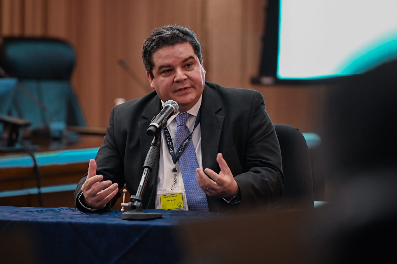 Señalamientos y denuncias marcan la candidatura de Juan Carlos Rodil Quintana como aspirante a director de Competencia