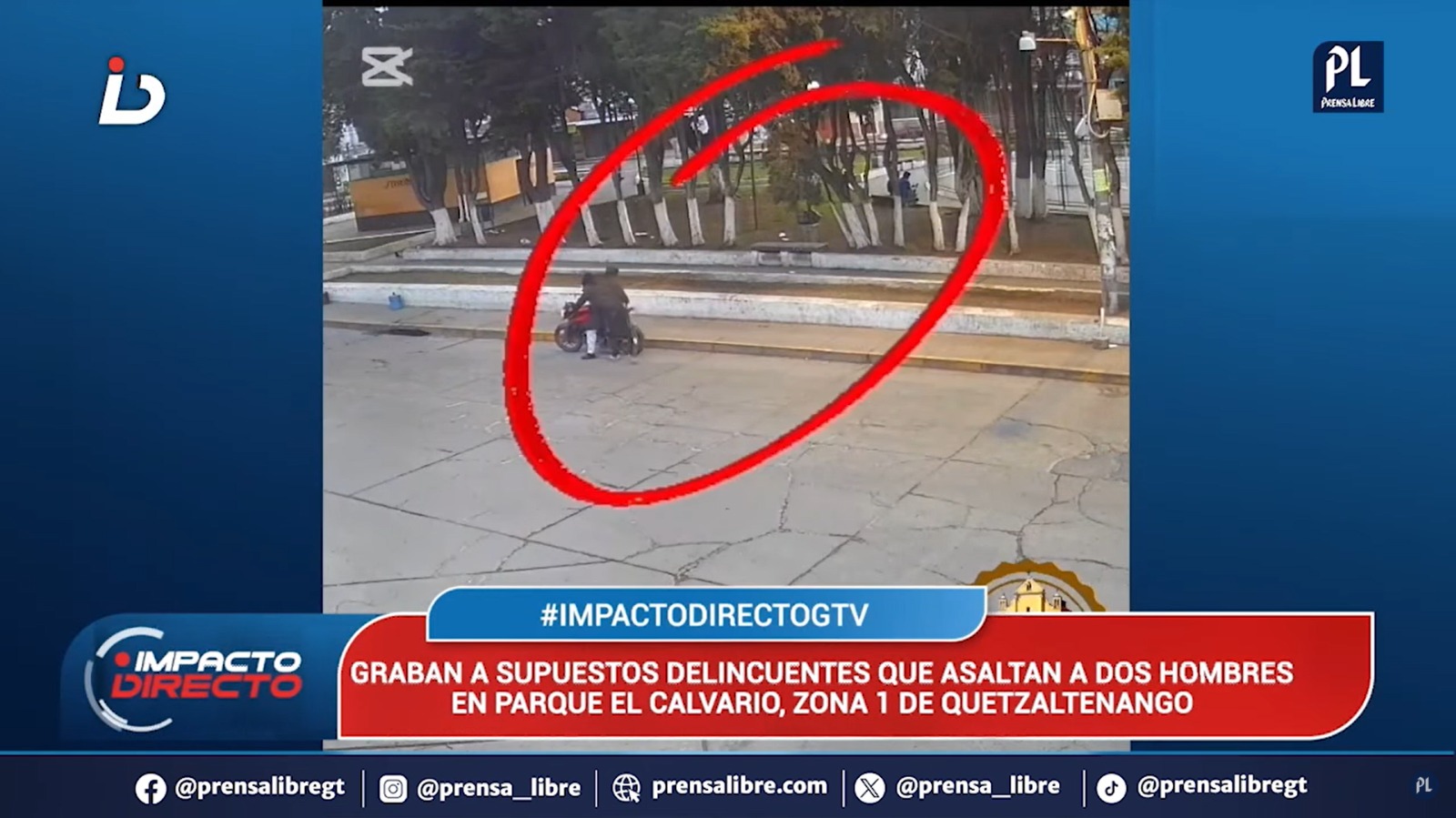 VIDEO: Sujetos armados asaltan a dos hombres en parque de Quetzaltenango
