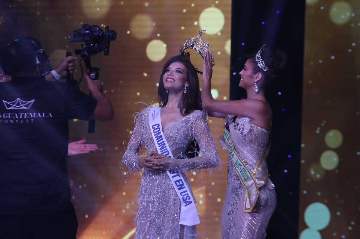 Las participantes desfilaronen la pasarela en traje de noche Miss Guatemala Contest 2025 participarn en diversos certmenes internacionales la velada inicio con una coreografa de las candidatas donde demostraron sus habilidades de baile

Prensa Libre: Erick Avila 31/05/2025