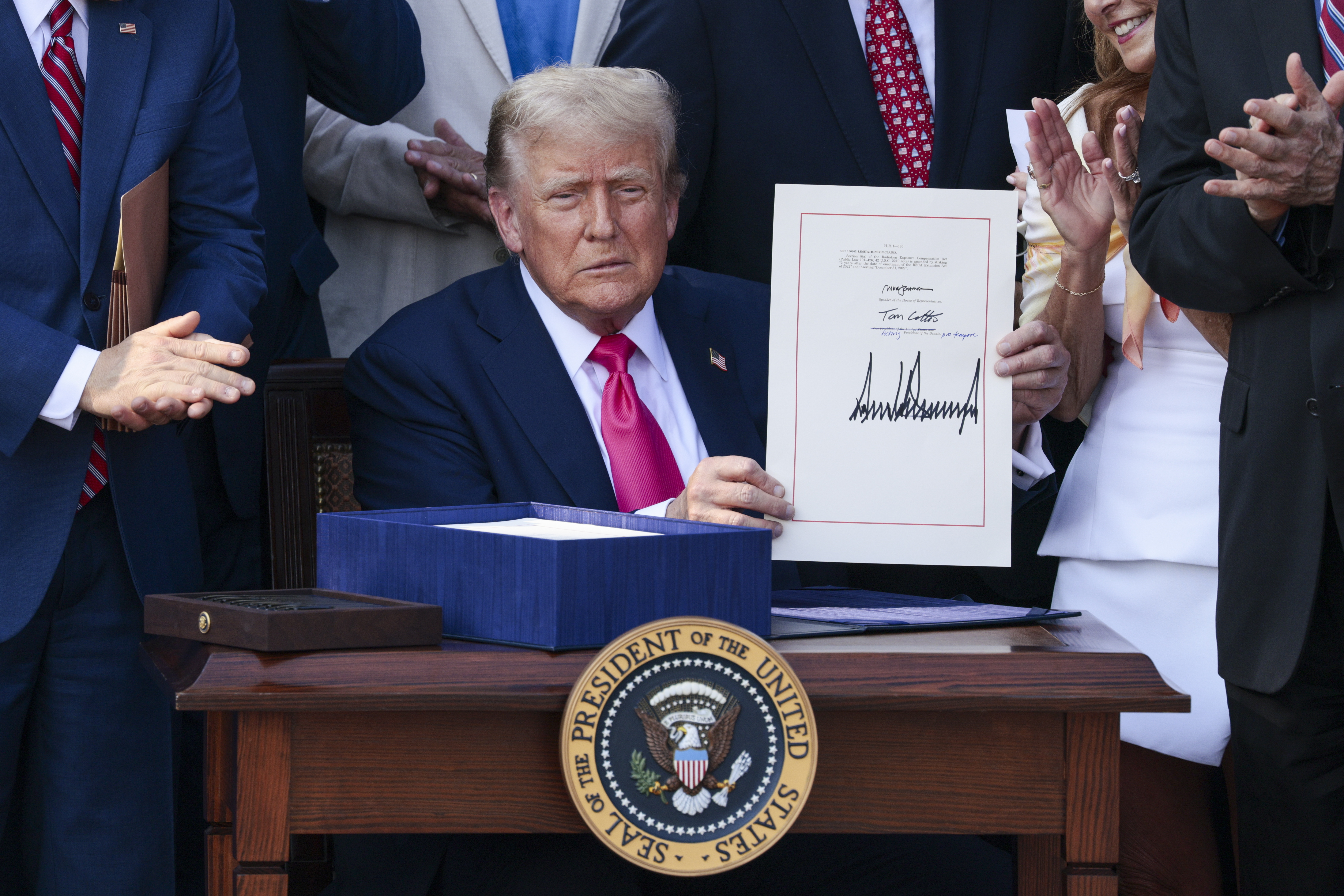 “Es un buen momento”: Donald Trump promulga su ley presupuestaria “grande y hermosa” el día de la Independencia