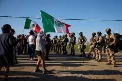 CAMARILLO (United States), 11/07/2025.- Federal immigration officials carrying out raids on two southern California cannabis farms clashed with protesters in Camarillo, California, USA, 10 July 2025. On 8 July 2025, city and county officials in Los Angeles joined a federal lawsuit against the Trump administration to stop widespread immigration raids that have prompted demonstrations and caused panic in Latino communities across Southern California. EFE/EPA/ALLISON DINNER