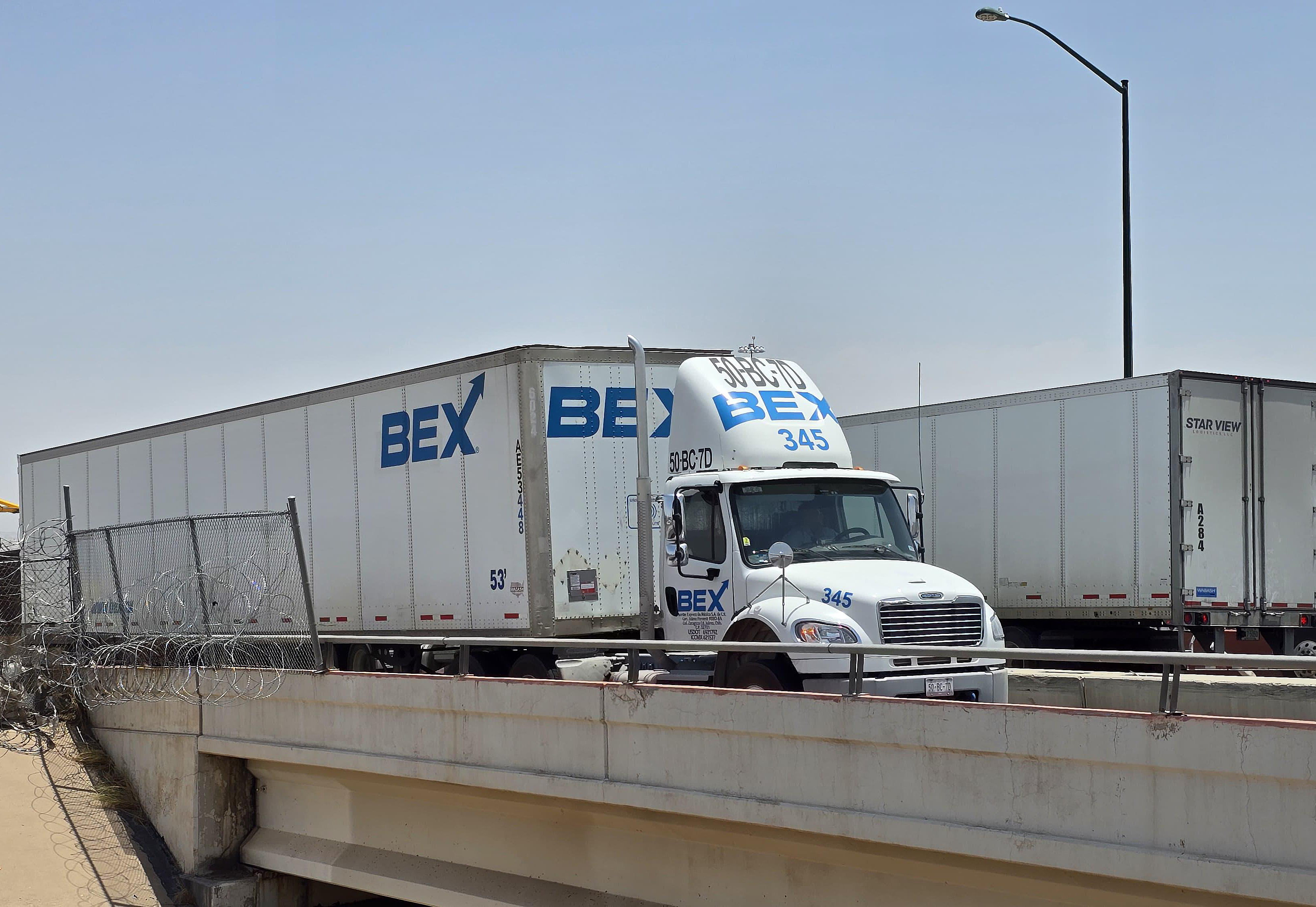 Cómo los aranceles de EE. UU. a los camiones en un 25% afectará a países como México