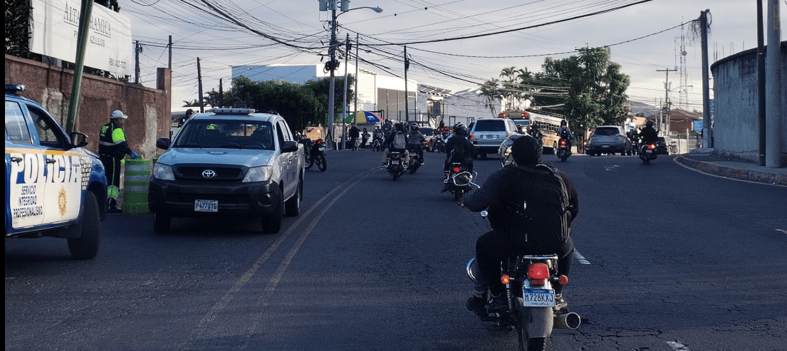 Autoridades de tránsito reportan movilidad complicada en la capital ...