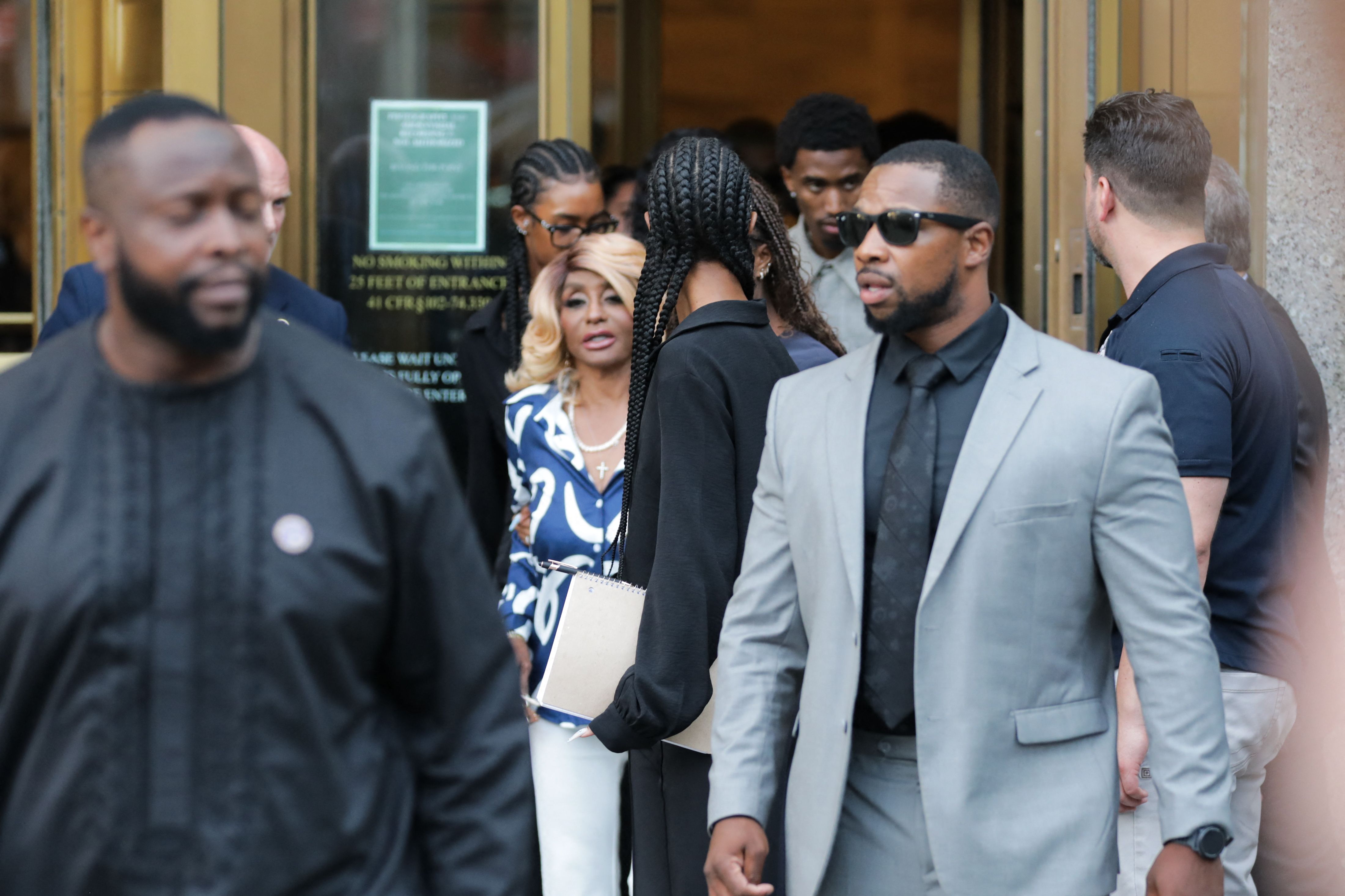 Sean Diddy Combs escribe ensayos en la cárcel mientras espera la resolución final de su caso