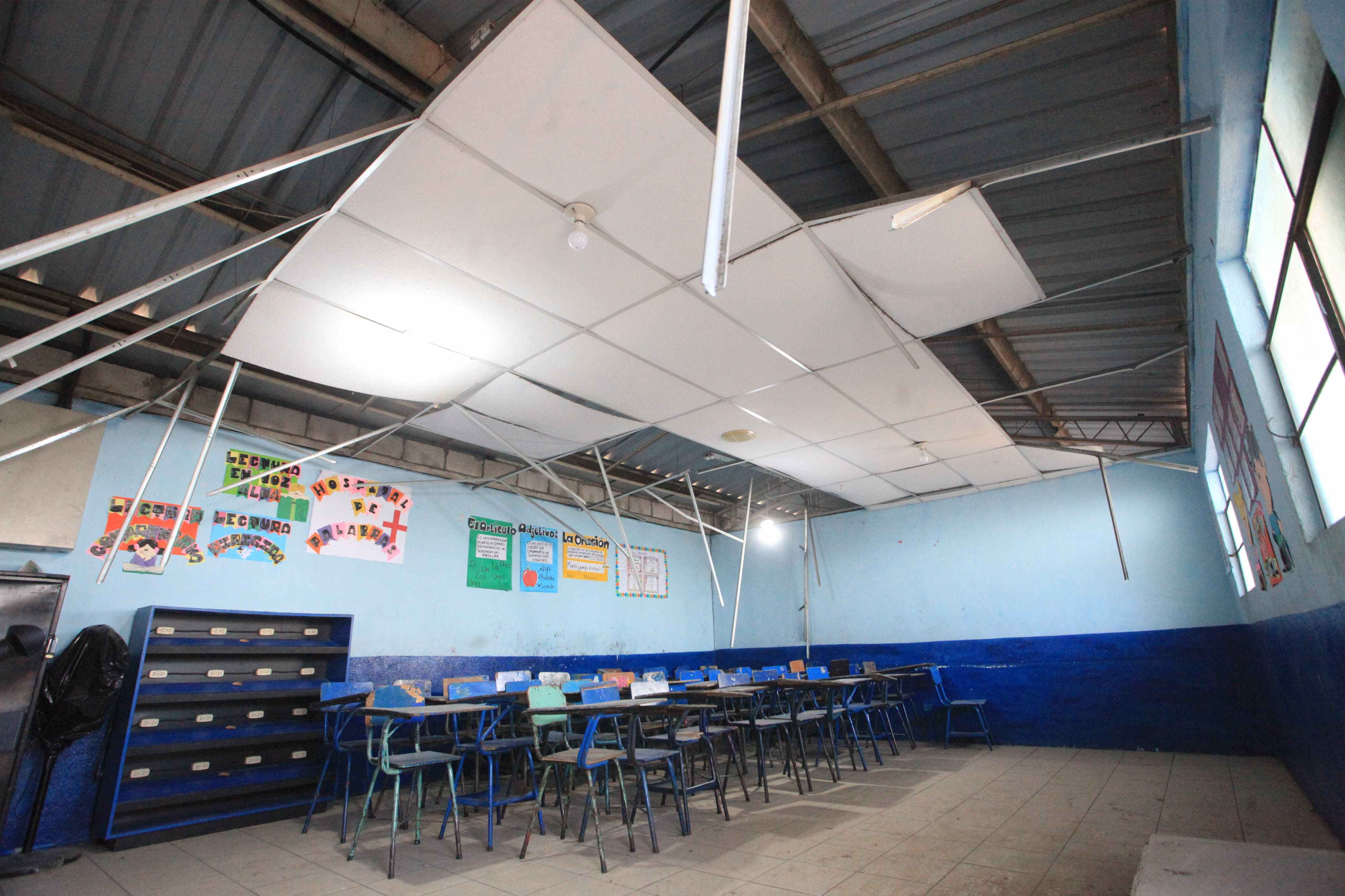 Secuencia sísmica dejan grietas en escuela de zona 4 de Villa Nueva