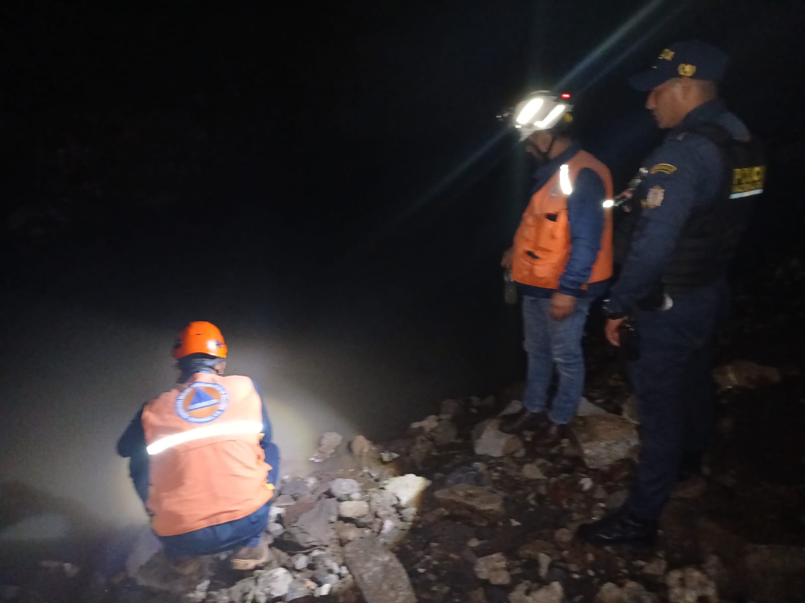 Conred detecta sustancia grasosa en el río Platanitos tras alerta de vecinos de Villa Nueva
