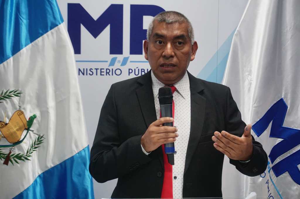 Rafael Curruchiche (2)