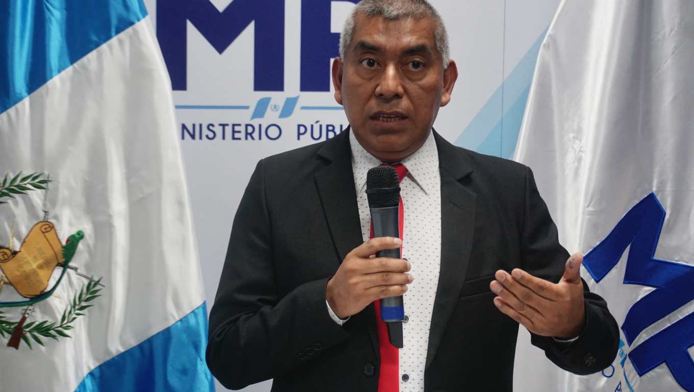 Rafael Curruchiche (2)