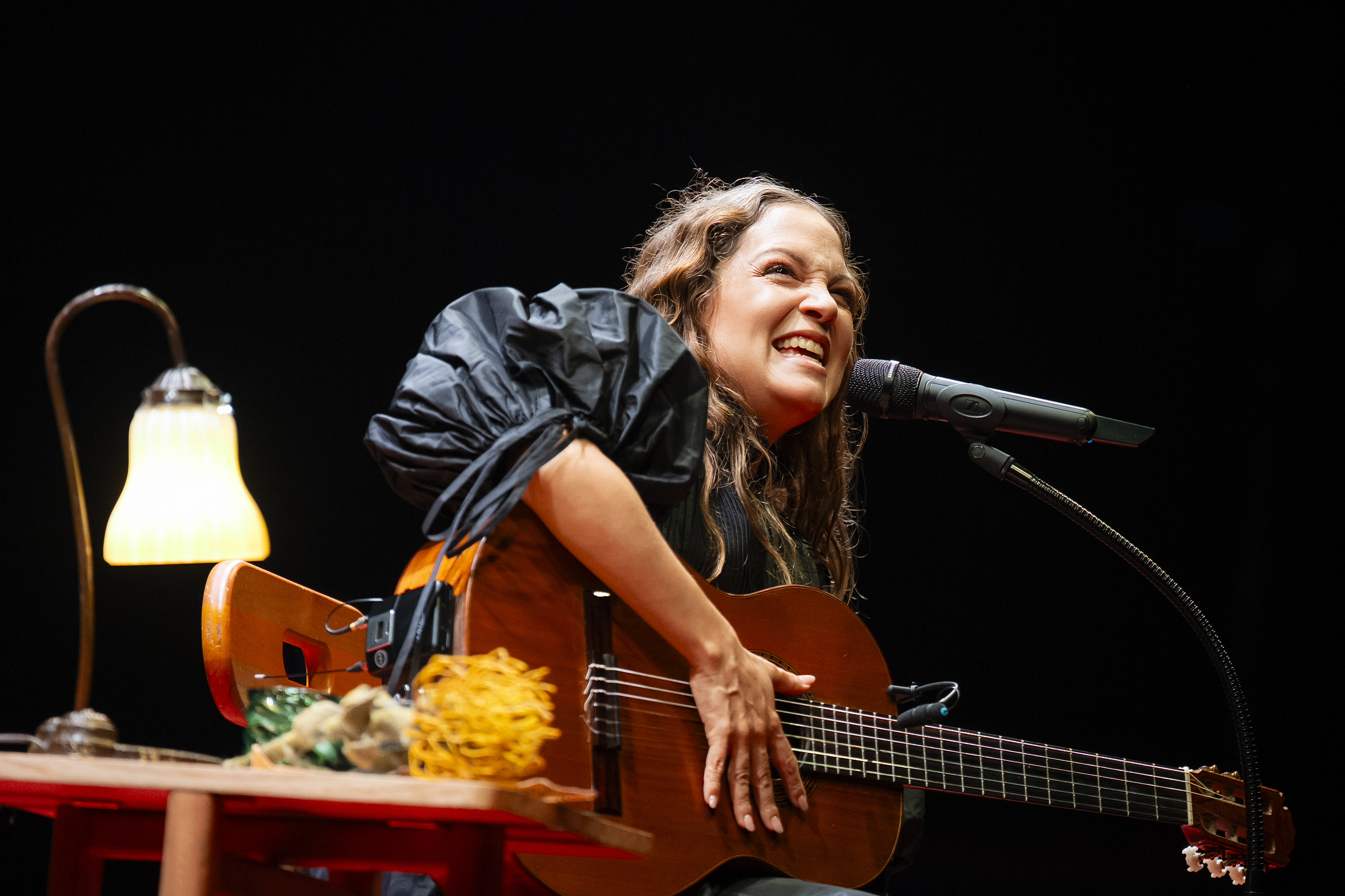  La artista más laureada en los Grammy Latinos, la mexicana Natalia Lafourcade visitará Guatemala en 2026.  (Foto Prensa Libre: EFE)