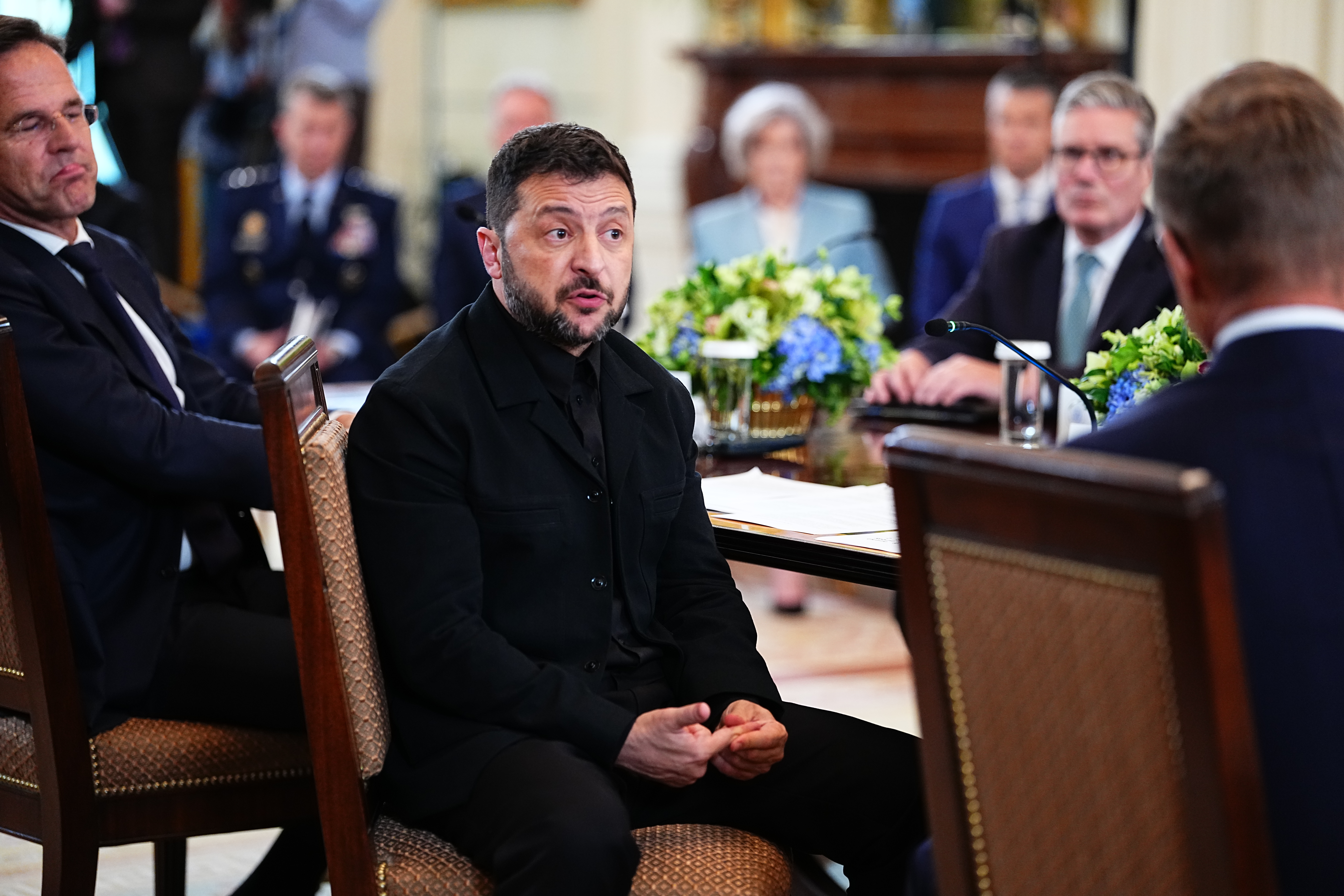 Trump y Zelensky calificaron como productivas las discusiones y dejaron entrever una posible reunión trilateral con Putin. ( Foto Prensa Libre: EFE)