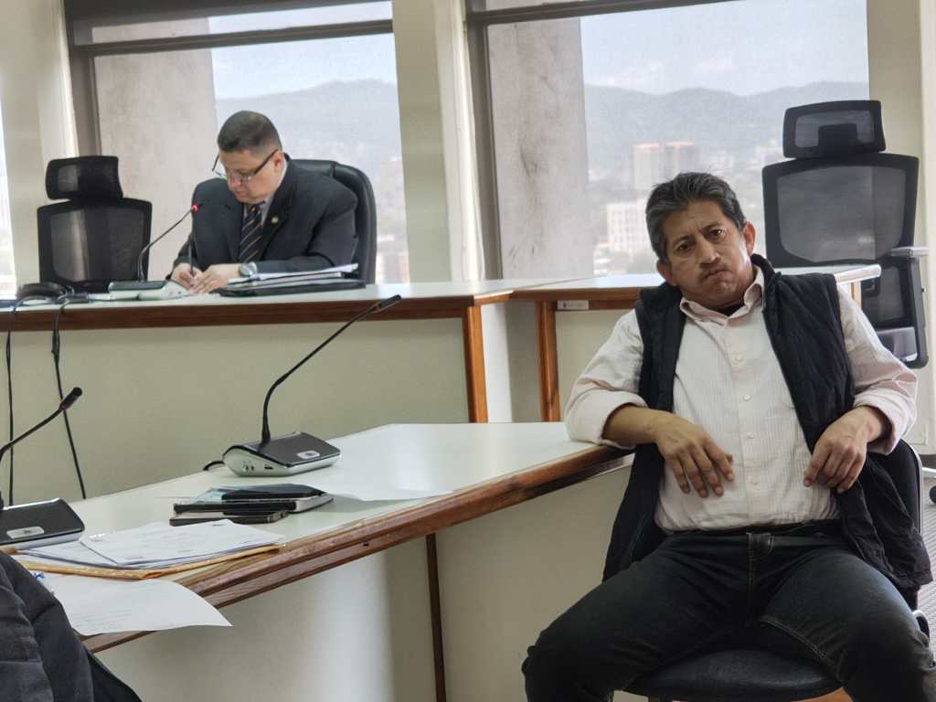 Aroldo Chajon Jacinto Mixco violación hijastro