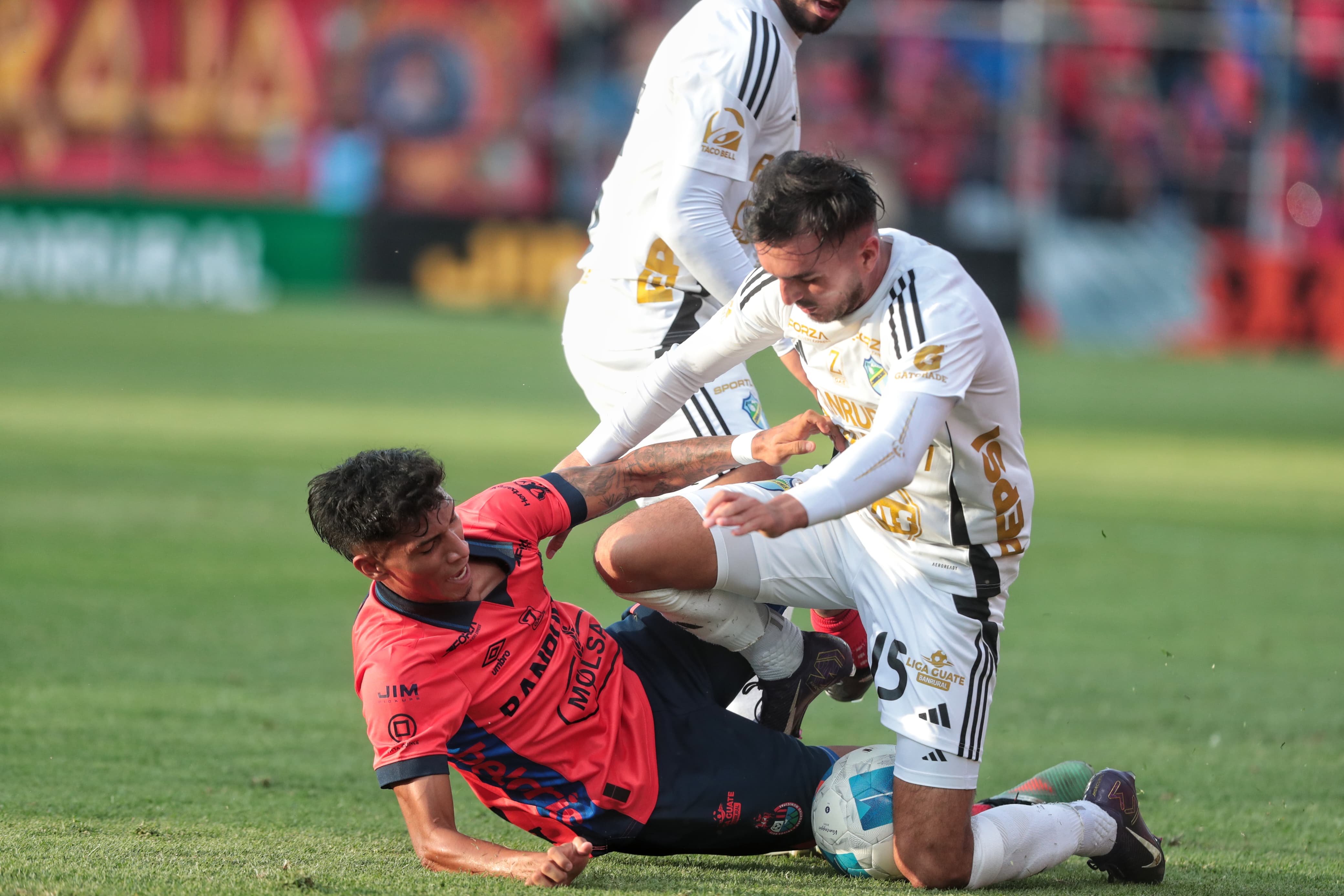 Clásico del futbol guatemalteco'