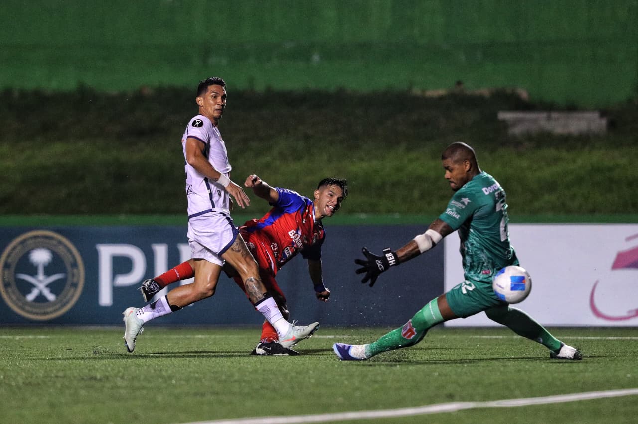 Xelajú MC venció a Real Estelí en la tercera fecha de la Copa Centroamericana 2025. (Foto Prensa Libre: Byron Baiza).