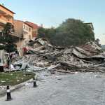 Uno de los edificios colapsados tras fuerte sismo. (Foto: @KL_Videos/X)