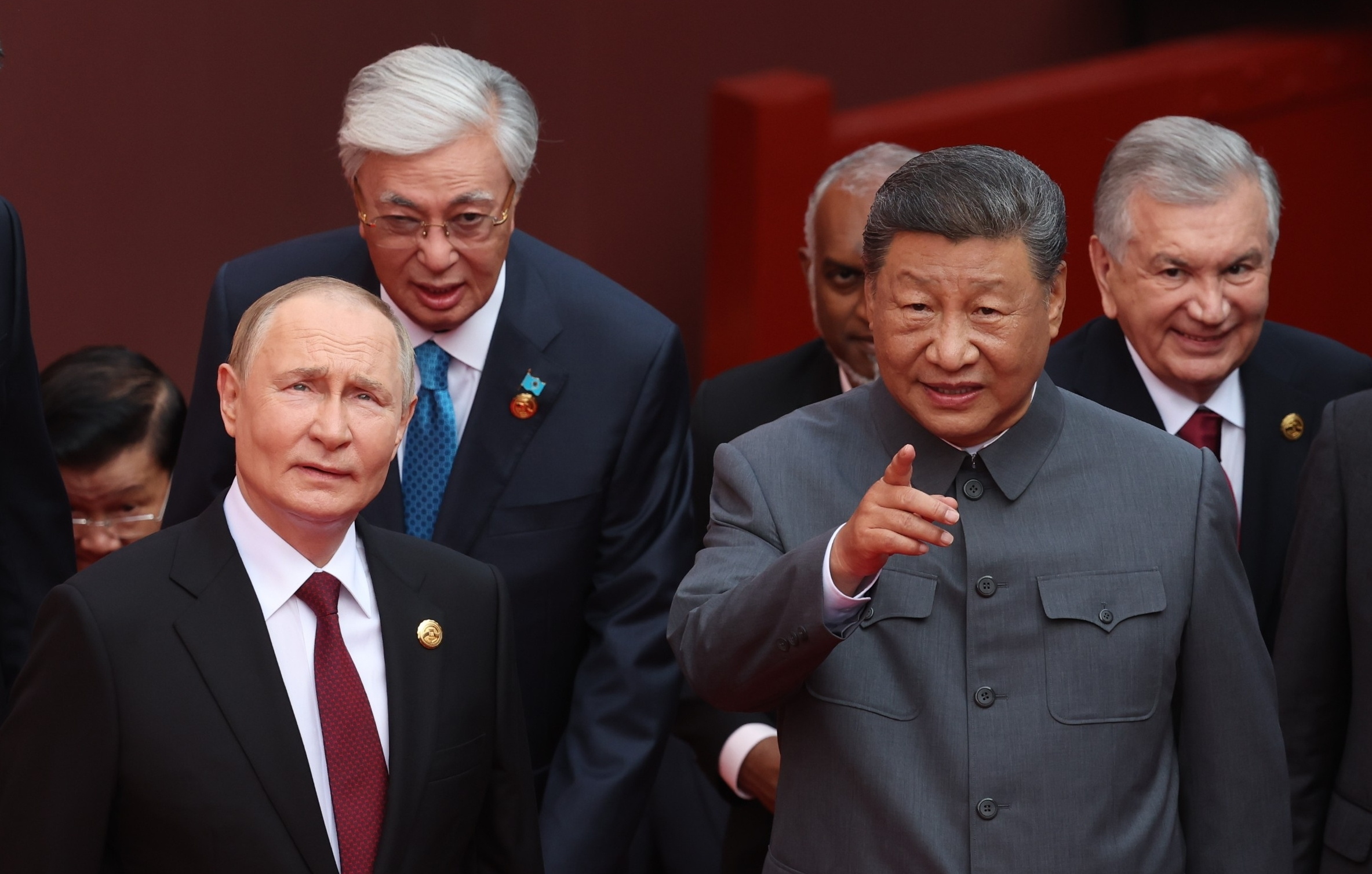 El presidente de Rusia, Vladimir Putin, y su homólogo chino, Xi Jinping. (Foto Prensa Libre: EFE/EPA/ALEXANDER KAZAKOV/SPUTNIK/KREMLIN). 