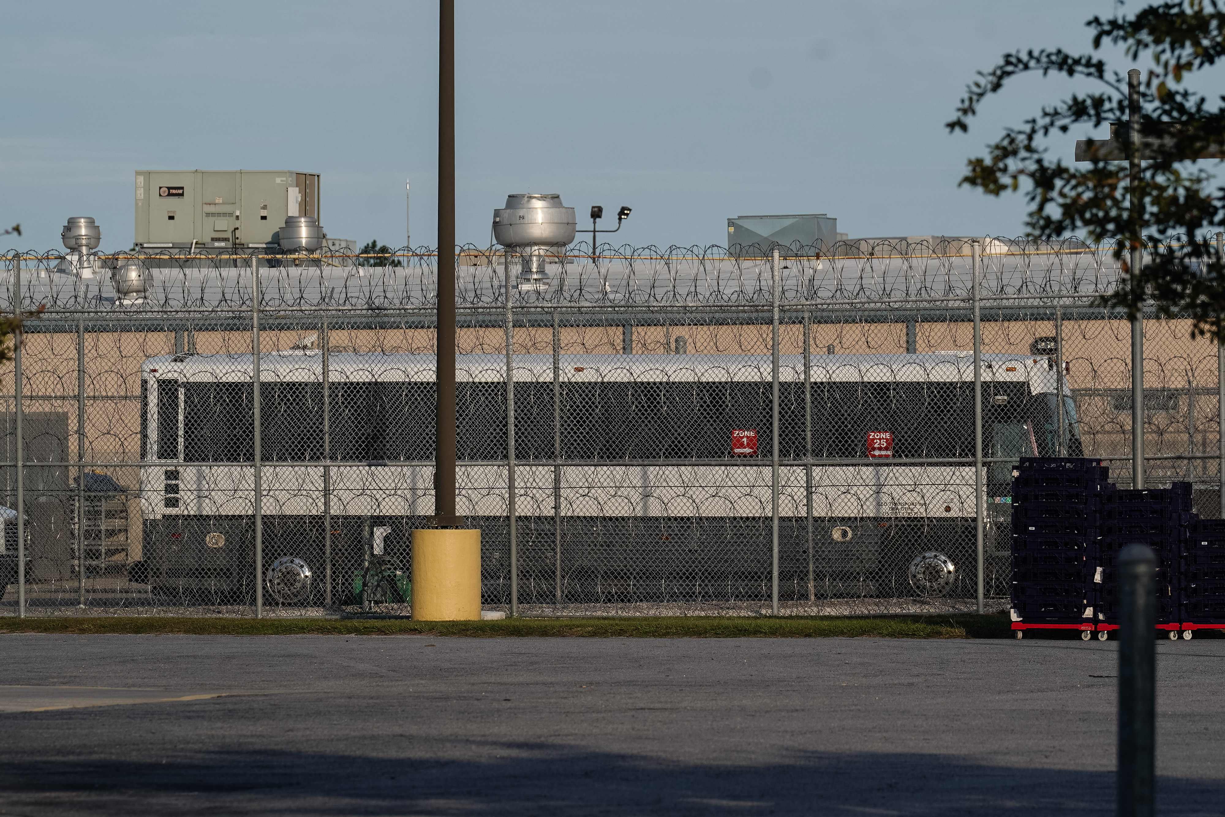 US-IMMIGRATION-ECONOMY-DETENTION