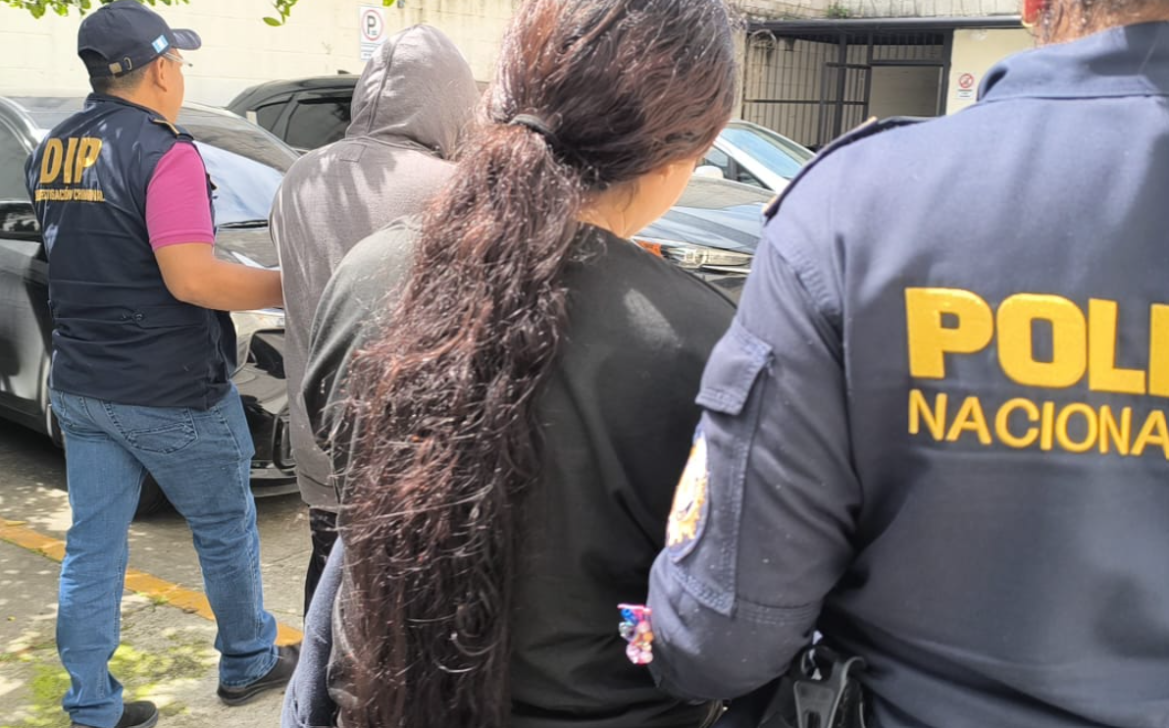 Capturan a esposos que habrían matado a golpes a ganador de certámenes de belleza en Amatitlán