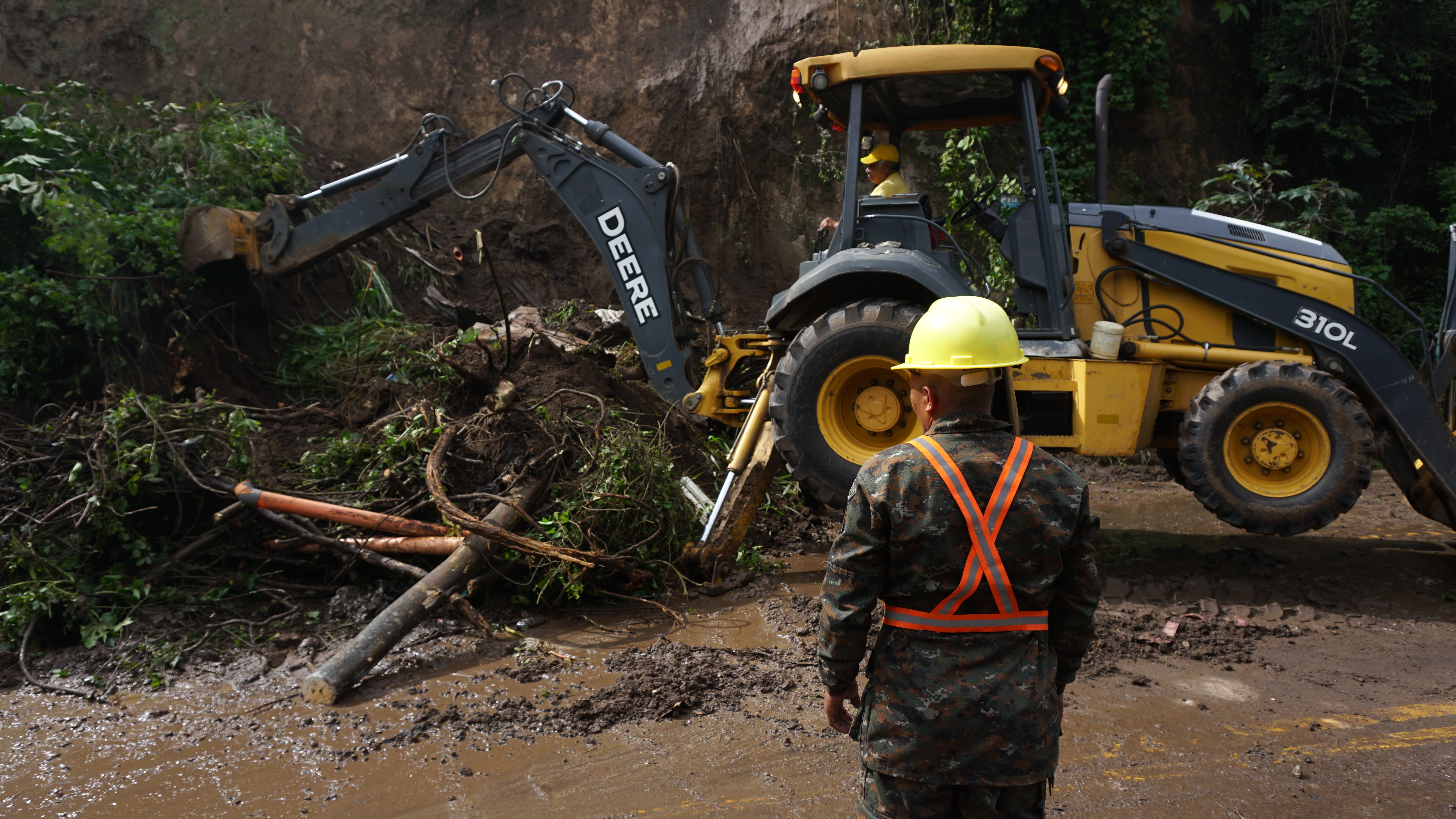 DERUMBE BOCA DEL MONTE 08'