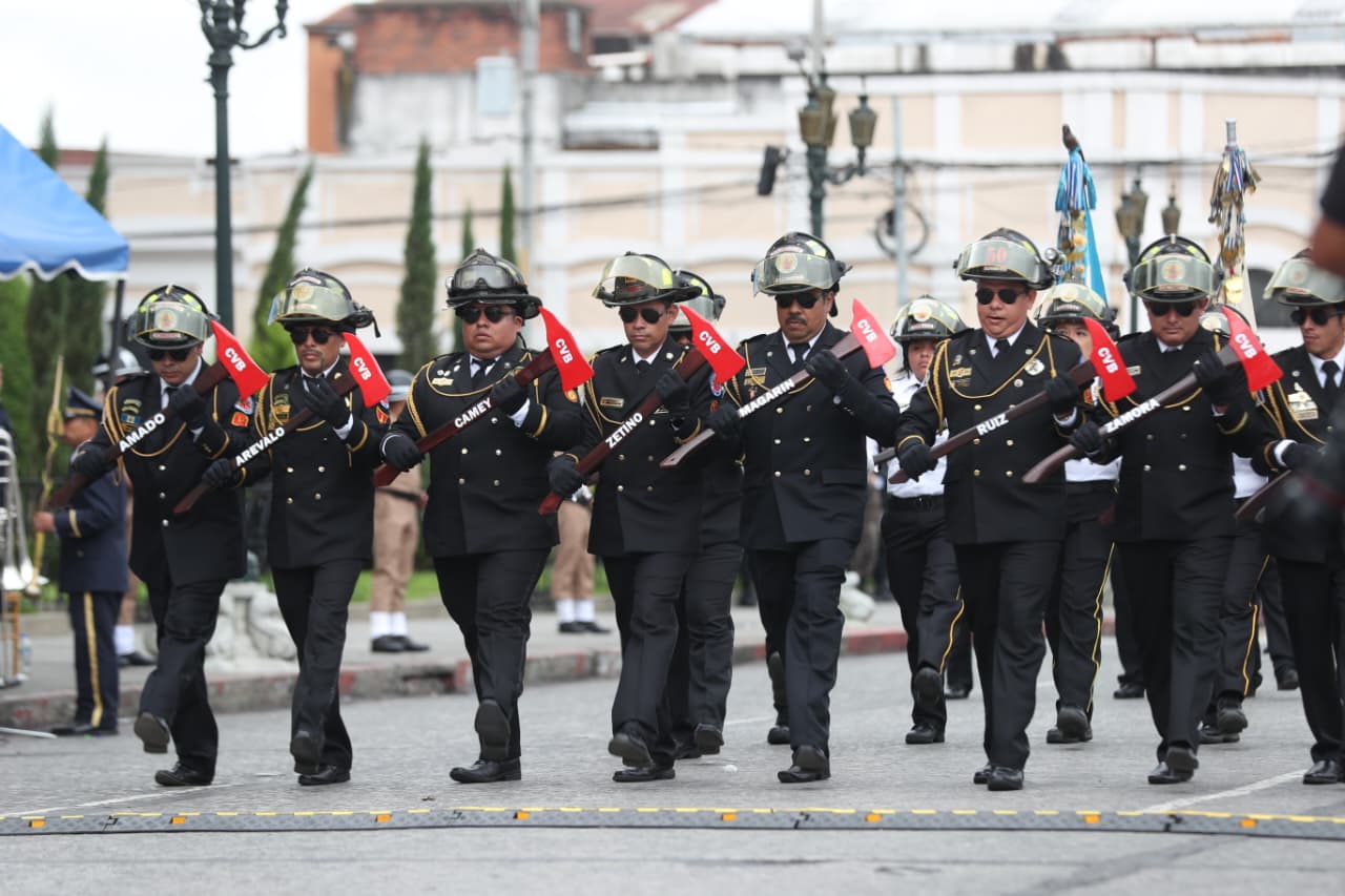 DESFILE 15 DE SEPTIEMBRE INDEPENDENCIA GUATEMALA'