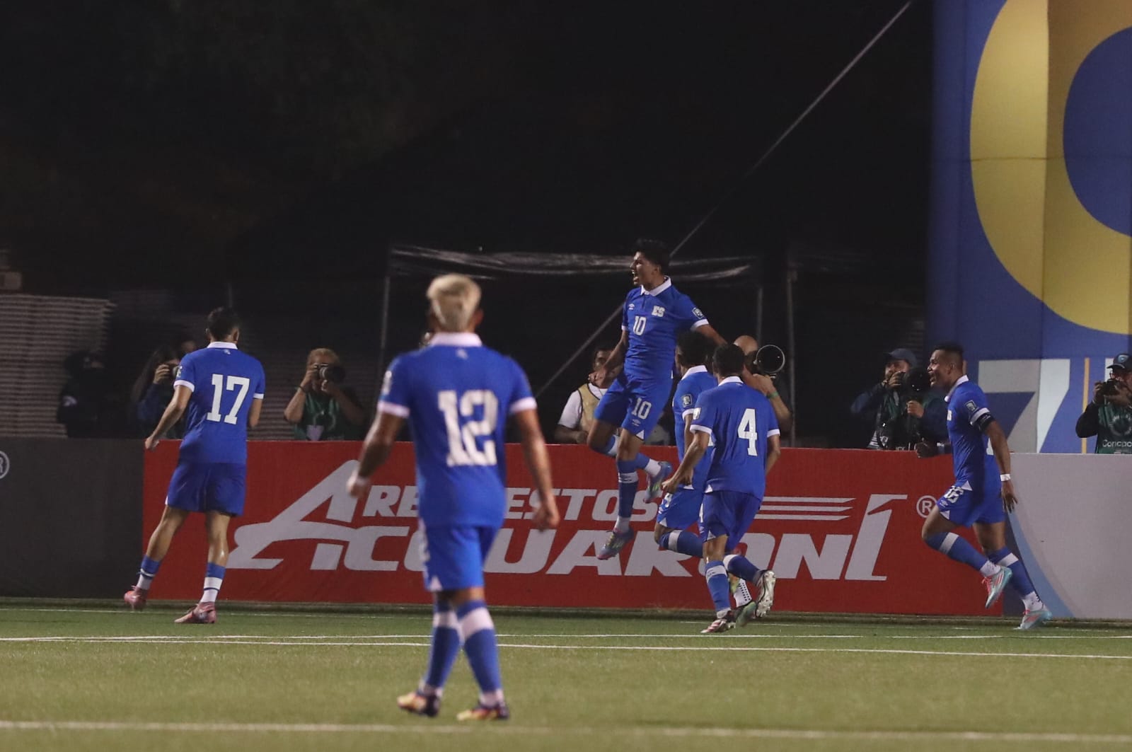 Harold Osorio luego de anotar el gol con el que El Salvador ganó en Guatemala.