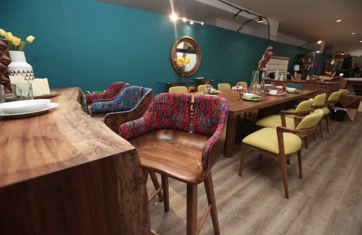 Muebles y madera para mercado local y de exportación incluyendo a EEUU